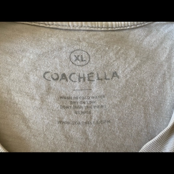 Vintage Coachella shirt - Picture 3 of 3